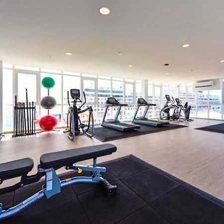 Stylish Luxury Condo, Central Location, Ocean View, Pool, Gym Oranjestad Zewnętrze zdjęcie