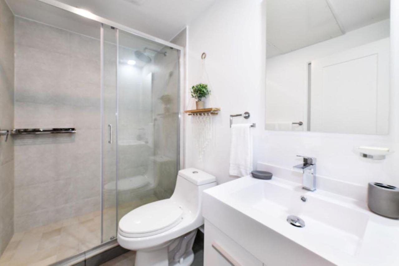 Stylish Luxury Condo, Central Location, Ocean View, Pool, Gym Oranjestad Zewnętrze zdjęcie