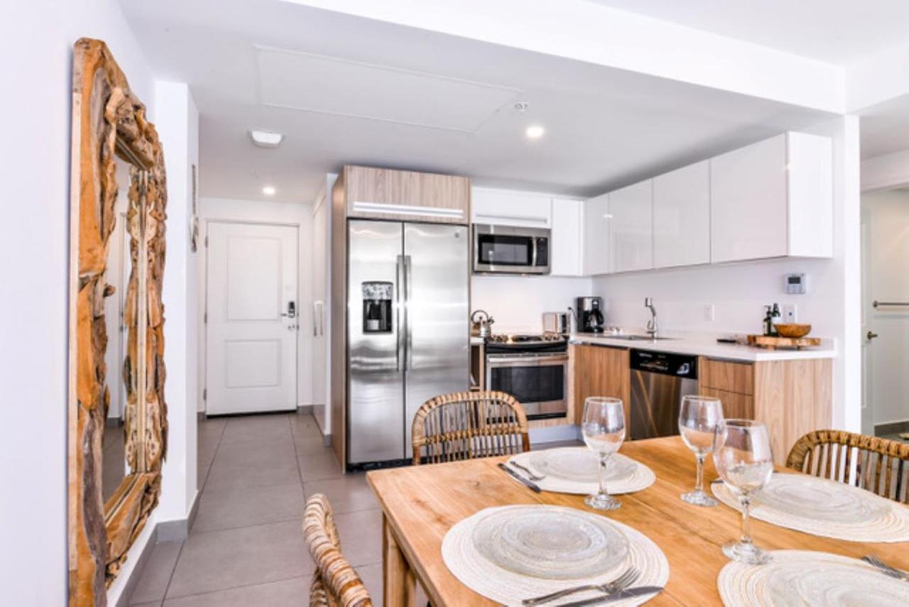 Stylish Luxury Condo, Central Location, Ocean View, Pool, Gym Oranjestad Zewnętrze zdjęcie