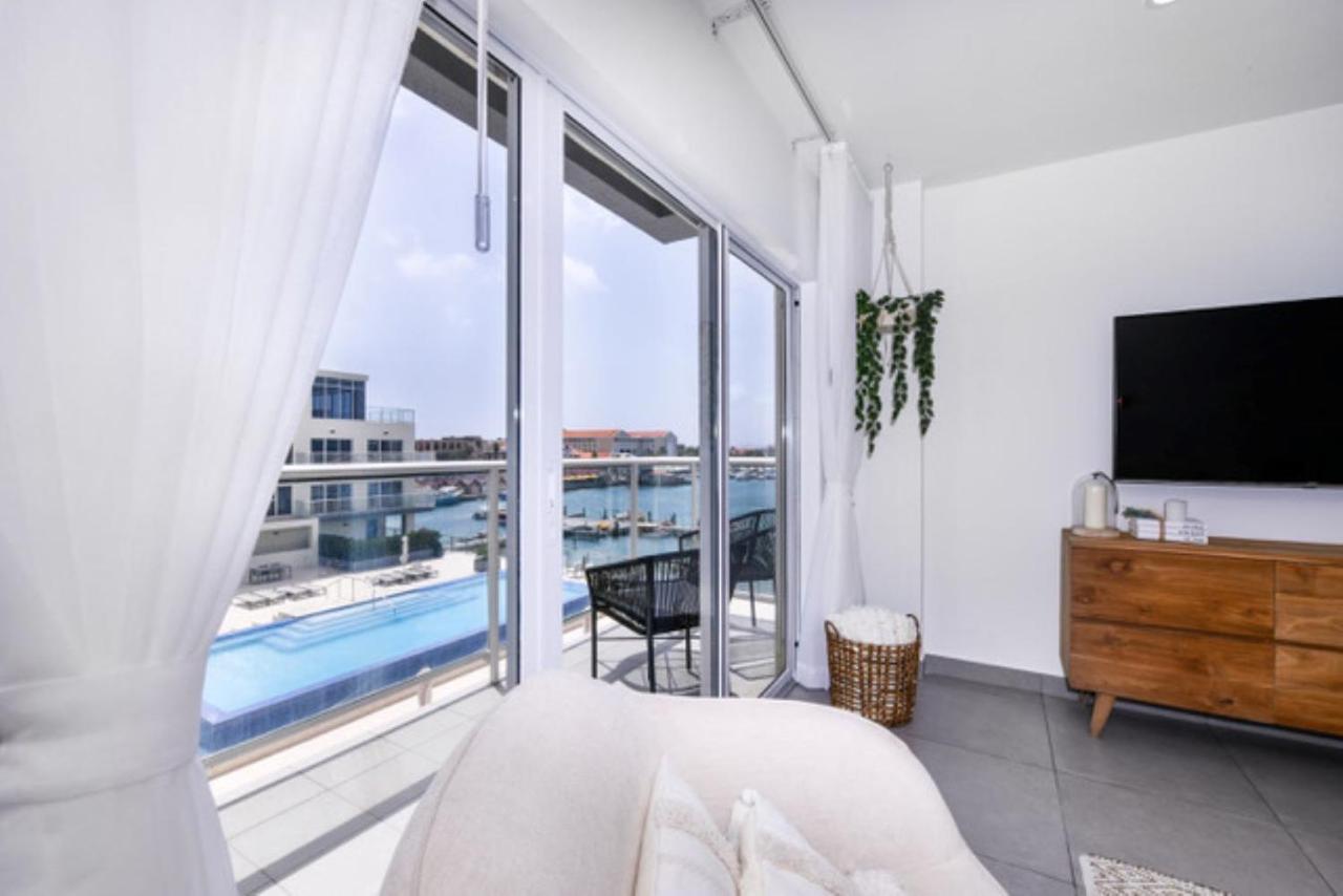 Stylish Luxury Condo, Central Location, Ocean View, Pool, Gym Oranjestad Zewnętrze zdjęcie