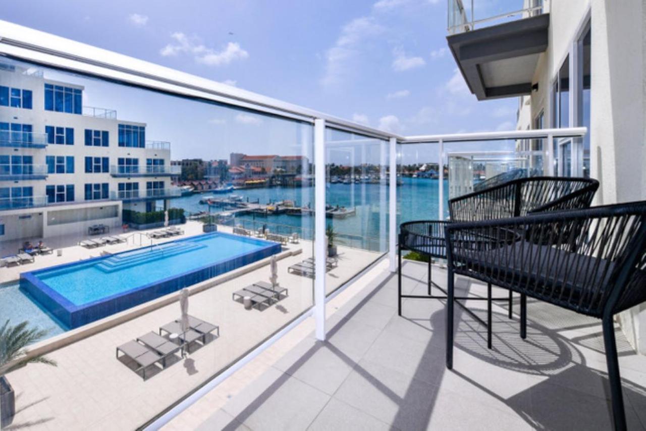 Stylish Luxury Condo, Central Location, Ocean View, Pool, Gym Oranjestad Zewnętrze zdjęcie