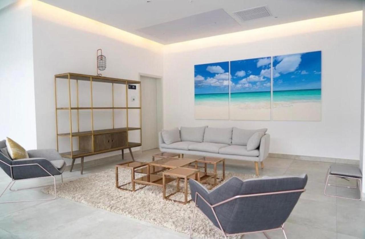 Stylish Luxury Condo, Central Location, Ocean View, Pool, Gym Oranjestad Zewnętrze zdjęcie